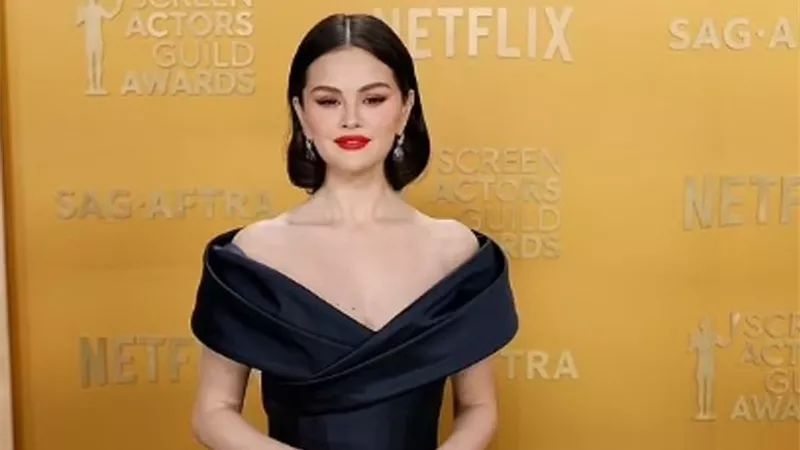 سيلينا جوميز تواصل التألق بترشيح رابع متتالي لجائزة جولدن جلوب