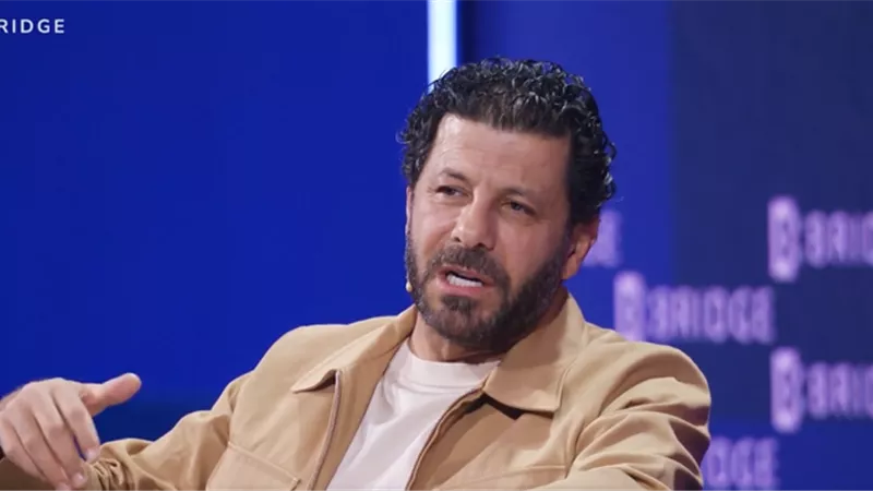إياد نصار في قمة بريدج: أدوار الشر تبهرني.. وخفت من نفسي في هذا المساء والممر بسببها 
