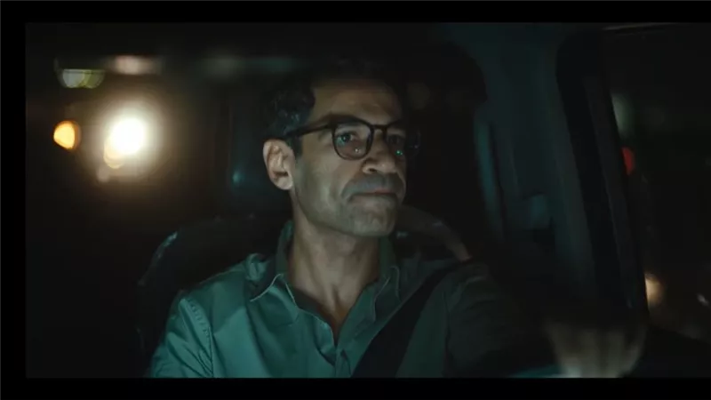 صدقي صخر  يساعد دينا الشربيني بطريقته في مسلسل 