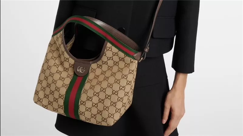 جوتشي تطلق مجموعة Gucci Giglio… ابتكار جديد يجمع الحِرفية والتراث بروح عصرية