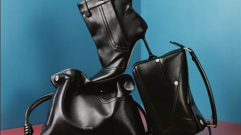 LOEWE… حين تتحوّل الحِرفية الإسبانية إلى هدايا خالدة 	