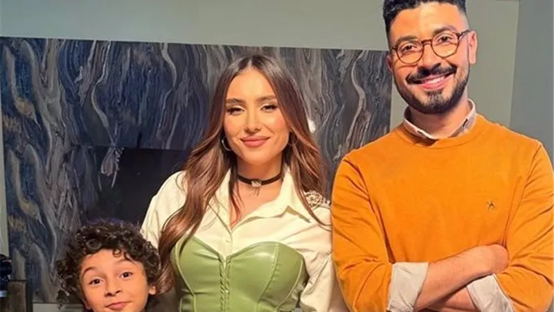 محمد أنور وهلا السعيد يواصلان تصوير المشاهد الداخلية لمسلسل 