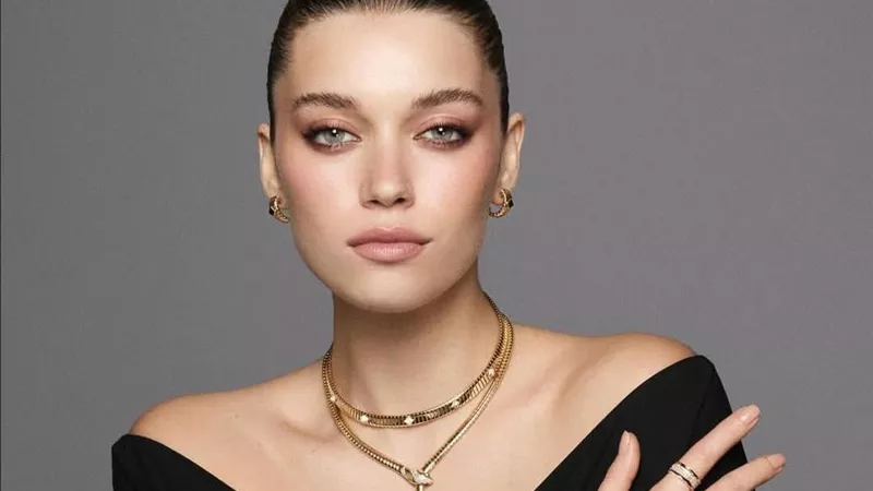 أفرا ساراتش أوغلو سفيرة بولغري في تركيا