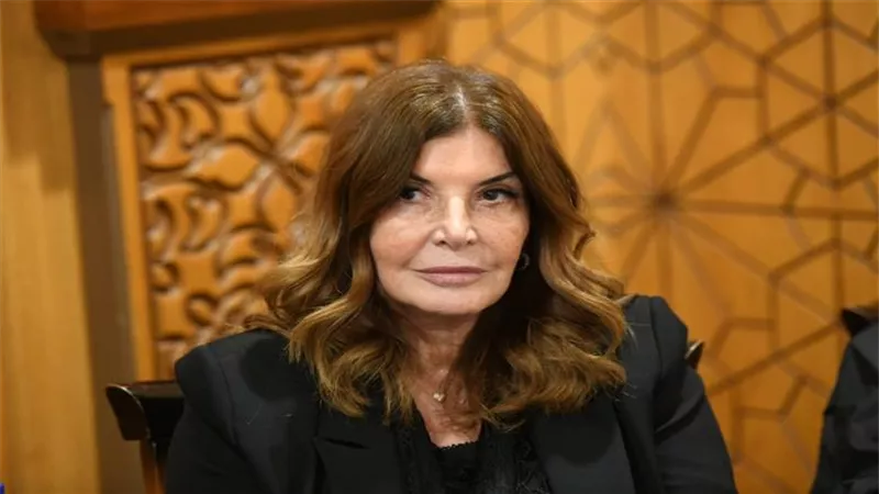 نجوم الفن يودّعون  الماكيير محمد عبد الحميد في عزائه بمسجد الشرطة بالشيخ زايد