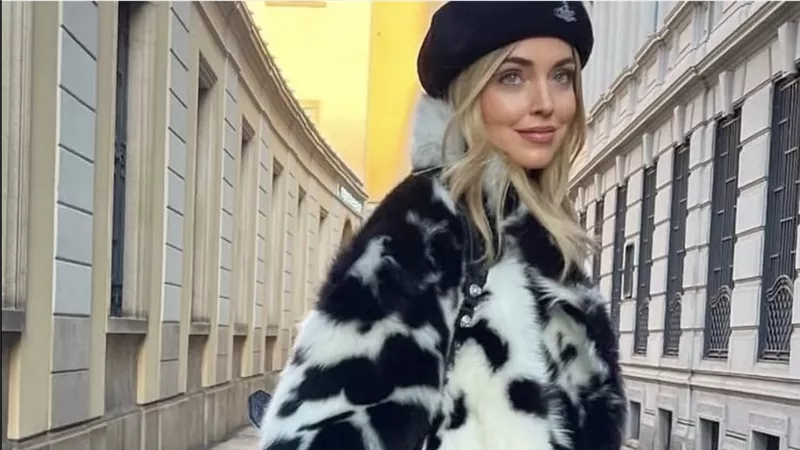 معاطف ال animal print ... خيار جريء يضفي الدفء والفخامة على إطلالات الشتاء