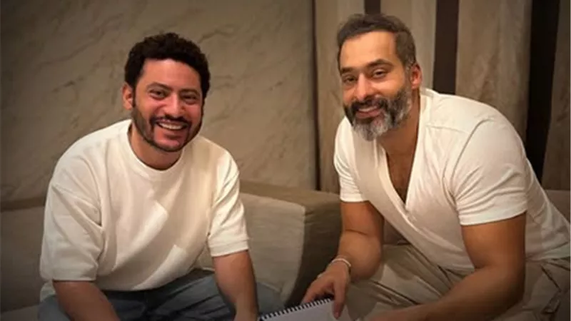 تعاون مصري كويتي.. المخرج محمد سلامة يروج لـ 