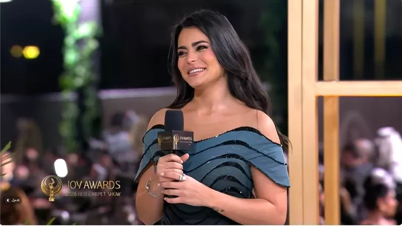 أسماء جلال: سعيدة بحضور Joy Awards ومستعدة للانبهار هذا العام