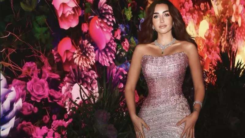 هنا الزاهد تتألق بإطلالة وردية ساحرة في Joy Awards
