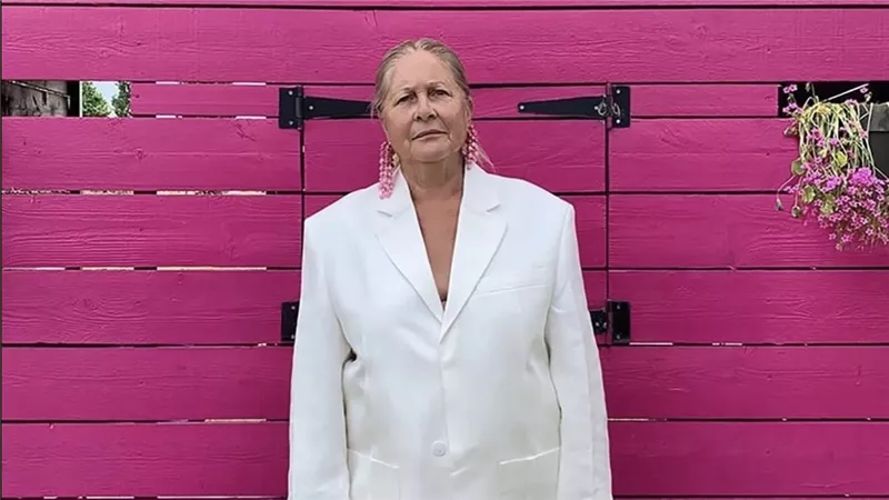 	في سابقة تاريخية… دار Jacquemus تعيّن الجدة ليلين سفيرة رسمية للدار
