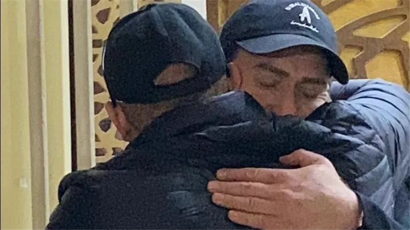 أحمد السقا و إسماعيل فرغلي يقدمان واجب العزاء فى والدة نضال الشافعى.. صور
