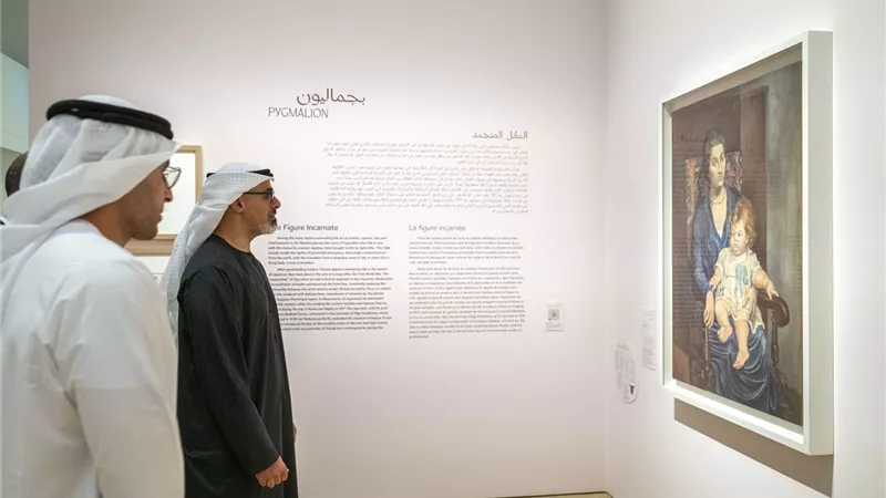 خالد بن محمد بن زايد يعزز ريادة أبوظبي الثقافية بجولة في 