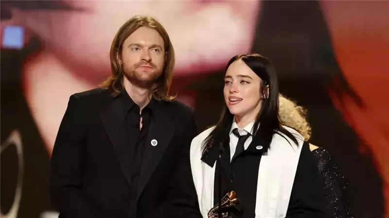 بيلي إيليش تحصد أغنية العام.. القائمة الكاملة للفائزين في حفل Grammys لعام 2026