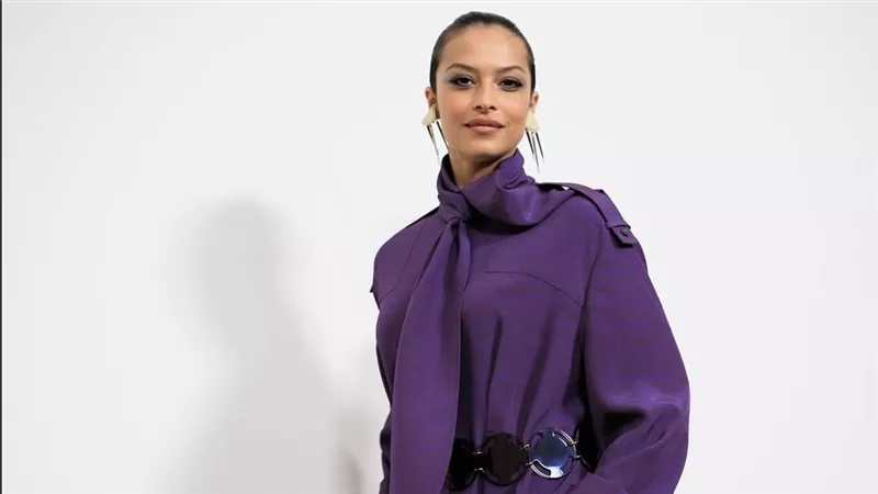 توري بيرش تستدعي الذاكرة في خريف وشتاء 2026-2027 بأناقة عملية ضمن فعاليات Nyfw