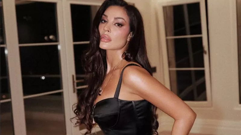 ببصمةDolce & Gabbana.. نادين نجيم تخطف الأنظار في عيد ميلادها
