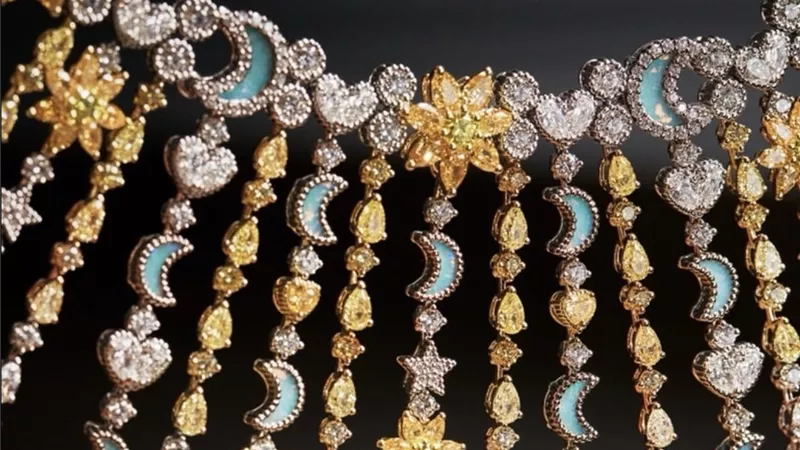 Dior تكشف عن مجموعة Haute Joaillerie مفعمة بالألوان والسحر