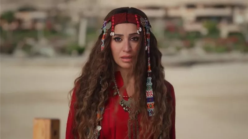 طلاق آسر ياسين ومحاولة انتحار دينا الشربيني مفاجأة مسلسل اتنين غيرنا  