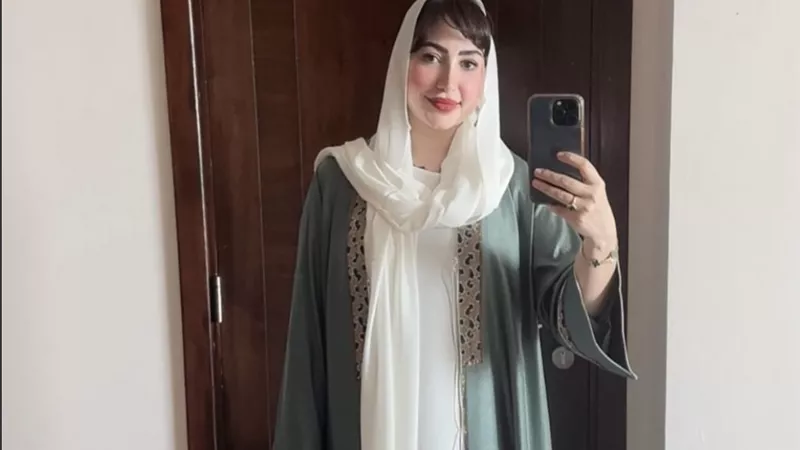 بوسي تتألق بإطلالة رمضانية ناعمة تجمع بين البساطة والرقي