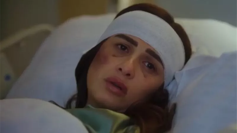 سقوط ياسمين عبد العزيز من شرفة منزلها في الحلقة الثانية من 