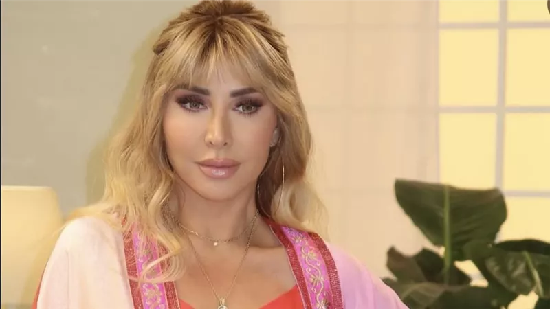 لمسة شرقية عصرية… جويل مردينيان تختار القفطان بأسلوب ناعم وراقٍ