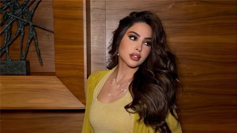 ببصمةGrade X You ..فوز الفهد تكسر قواعد إطلالات رمضان بالأصفر الفسفوري بالكويت
