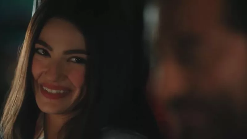 تارا عماد تكسر حاجز الصمت بينها وبين عمرو سعد في إفراج