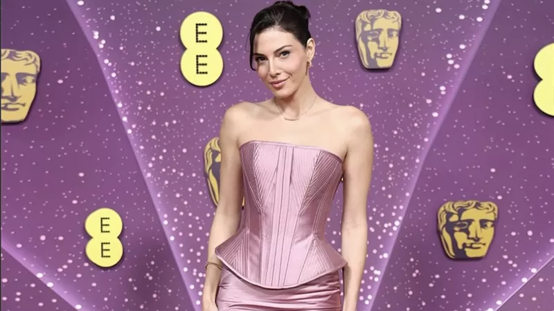 رزان جمّال تتألق بإطلالة كوتور ساحرة من زهير مراد في BAFTA 2026