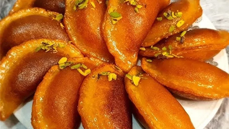 حكاية القطايف.. من قصور الخلفاء إلى موائد رمضان
