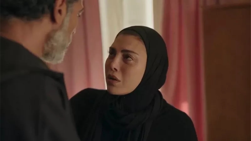 ريهام حجاج في ورطة وهاني عادل يحاول إنقاذها في الحلقة التاسعة من مسلسل 