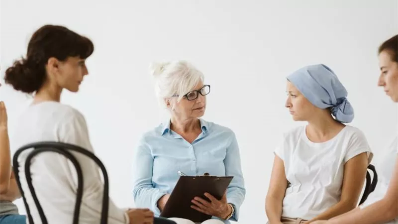 في اليوم العالمي للمرأة.. أهمية التوعية بأمراض شائعة لدى النساء