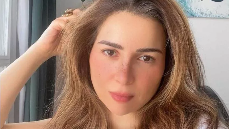 بعد خروجها من المستشفى.. مي عز الدين توجه رسالة للأطباء: 