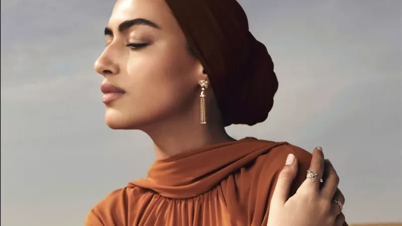 شوميه تعيد إحياء أيقونتيها Joséphine وBee de Chaumet بتصاميم عصرية لافتة
