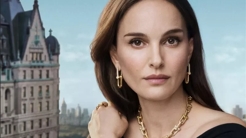 ناتالي بورتمان تتألق بمجوهرات HardWear من Tiffany & Co.