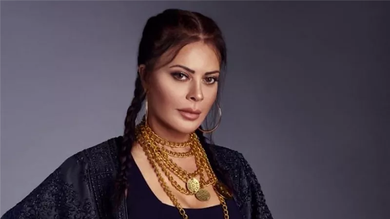 كارمن لبس توجه رسالة مؤثرة لوالدتها الراحلة في عيد الأم: الدنيا بعدك أصبحت قاسية 