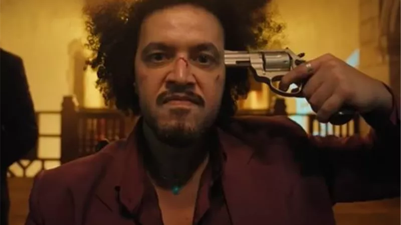 ظهور مفاجئ لـ أشرف عبدالباقي في كليب 