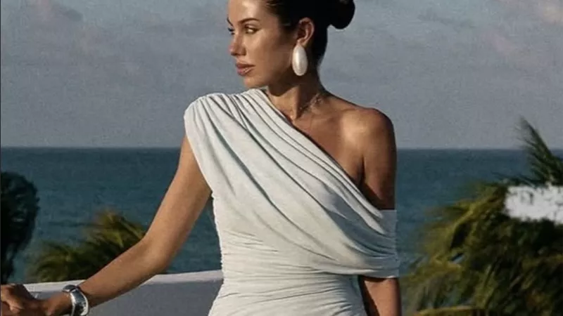 انسيابية القماش تصنع الفارق.. كيف تتألقين بأسلوب Draping؟  	