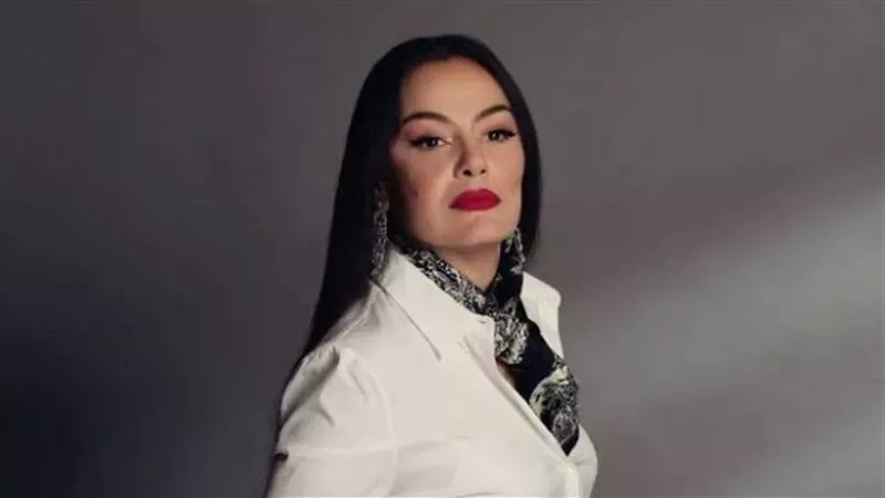 شريهان تدعم هاني شاكر في أزمته الصحية وتدعو له بالشفاء