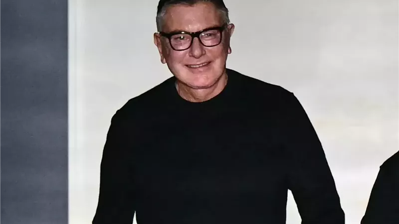 تنحّي Stefano Gabbana عن رئاسة Dolce & Gabbana بعد أكثر من 40 عامًا من مسيرة حافلة في قيادة الدار