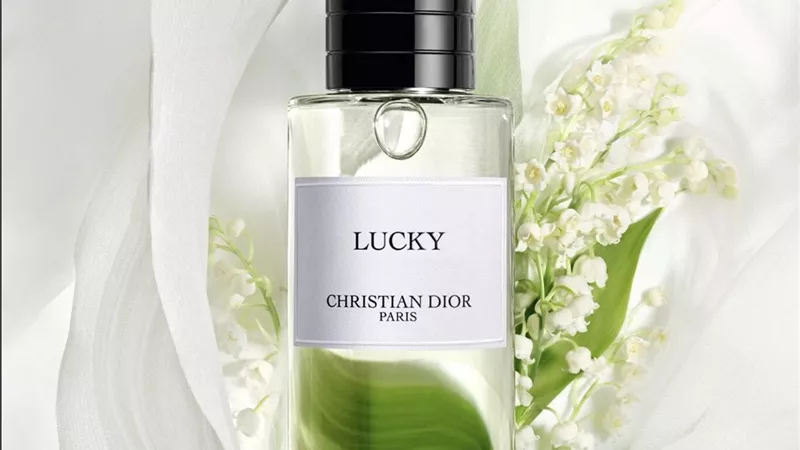 زهرة الحظ تتفتح من جديد: Dior تكشف عن عطر Lucky بنفحات ربيعية آسرة