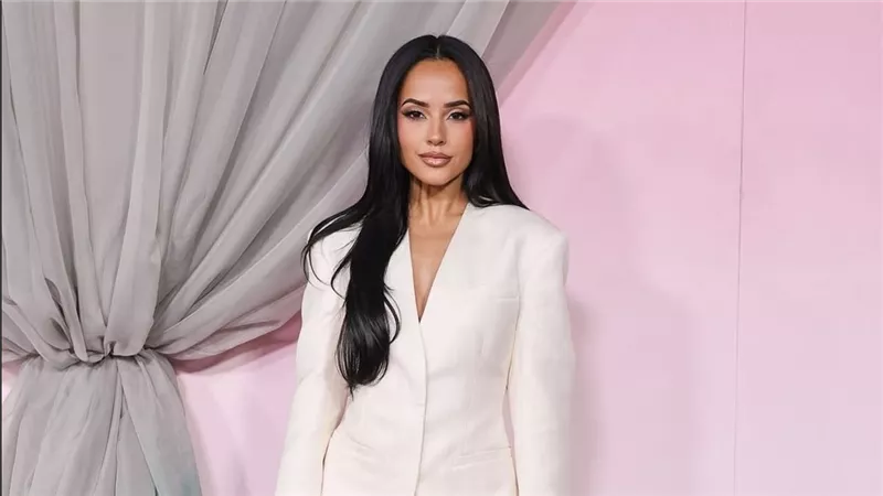 Fashion Trust Awards 2026… إطلالة ناعمة بالبدلة البيضاء تخطف الأنظار