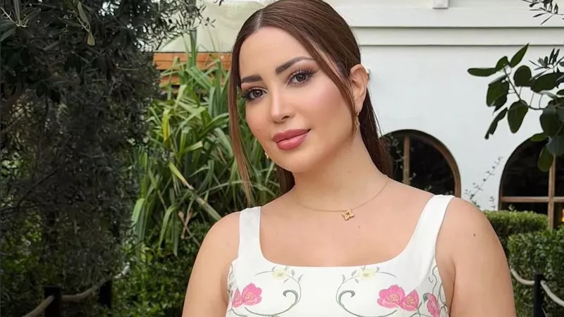 نسرين طافش تحتفل بشم النسيم بإطلالة ربيعية ناعمة تخطف الأنظار