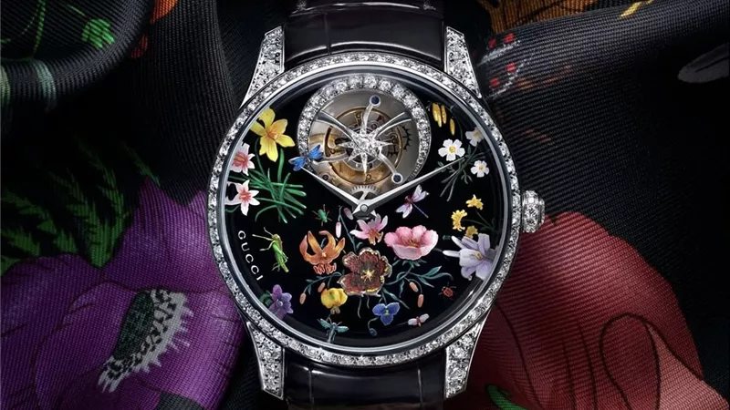 Gucci» تكشف عن تحفة زمنية مرصعة بالفن والطبيعة