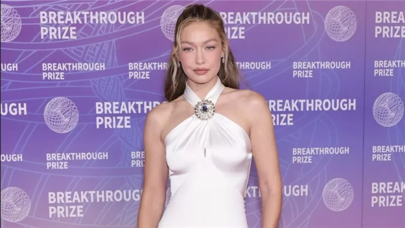     نجوم هوليوود يتألقون في حفل Breakthrough Prize 2026 بإطلالات ساحرة