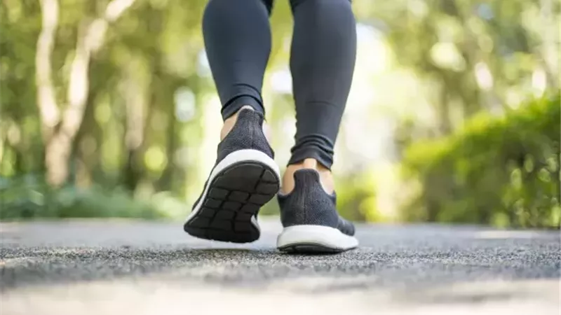 إليك ما يفعله قضاء 20 دقيقة في الهواء الطلق كل صباح بدماغك
