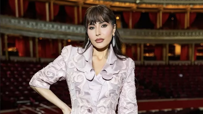     عبير نعمة تخطف الأنظار في Royal Albert Hall بإطلالة ملكية ناعمة بتوقيع جورج حبيقة 