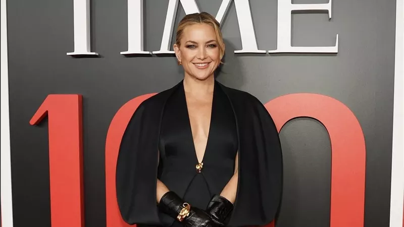 نجوم العالم يتألقون في حفل TIME100 بإطلالات تخطف الأنظار