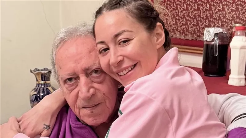 منة شلبي تحيي ذكرى ميلاد والدها بكلمات مؤثرة