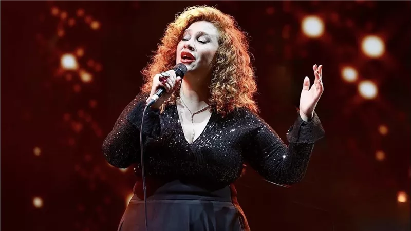 لينا شاماميان تتصدر بوستر Kampnagel وتستعد لحفل “Love in Damascus” في ألمانيا