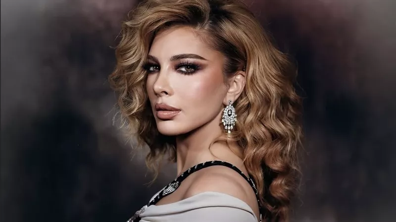     الأسود يليق بها.. أصالة تخطف الأنظار بإطلالة راقية بتفاصيل ناعمة