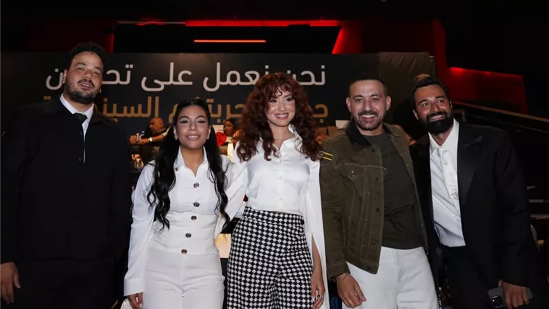 بالصور.. نجوم فيلم