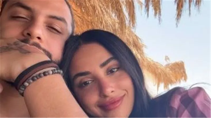  آية سماحة تحتفل بعيد زواجها السادس برسالة رومانسية لزوجها